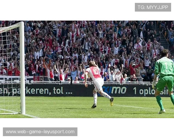 阿贾克斯主场发力，荷甲冠军近在眼前，阿贾克斯荷甲9-0大胜 全队8人破门